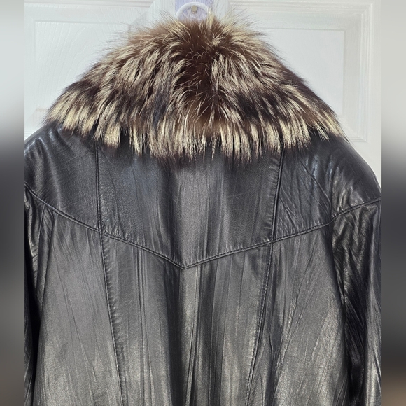 Vintage Black Leather Coat Silver Fox Fur Collar & Cuffs L-XL Mob Wife Baddie - Picture 11 of 12